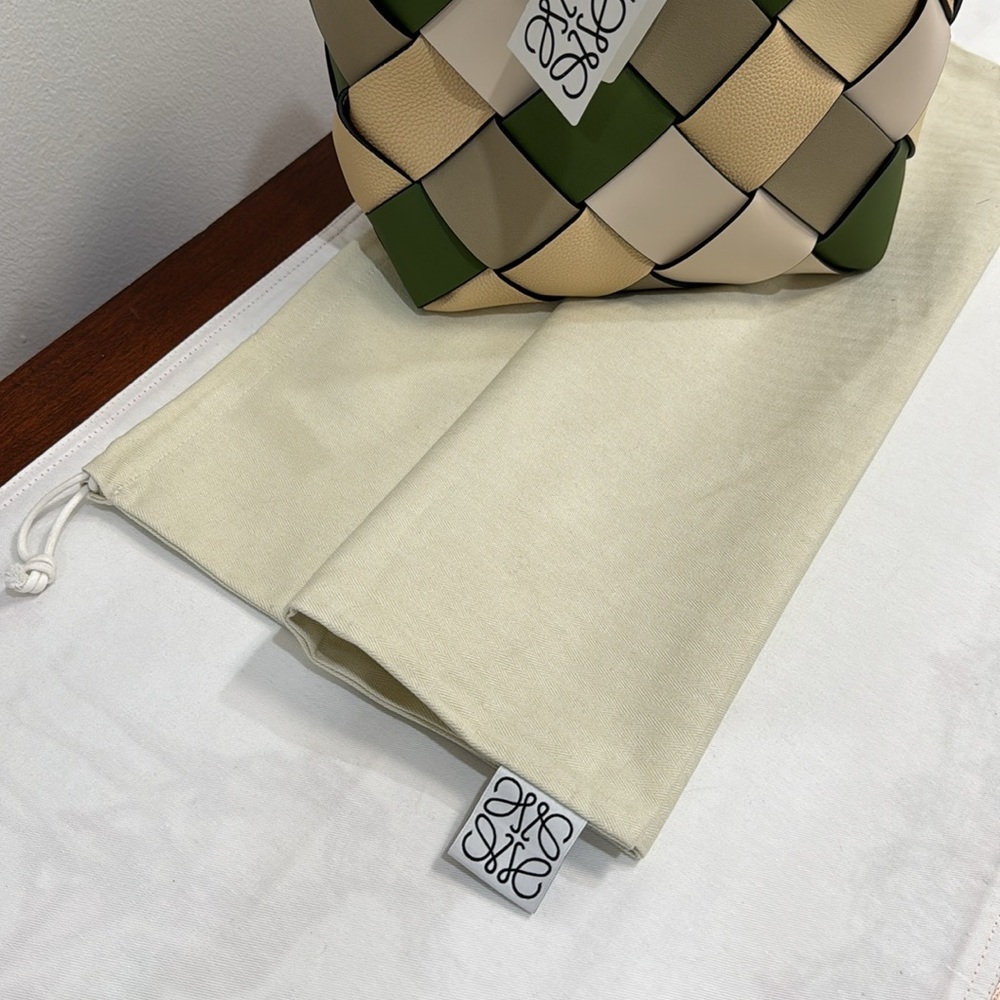 LOEWE PURSE - Picture 7 of 7
